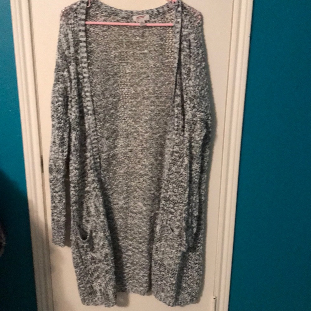 Arizona Jean Company grey cardigan